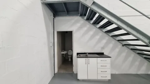 industrial-space-to-let-firgrove-industrial-park  (7)